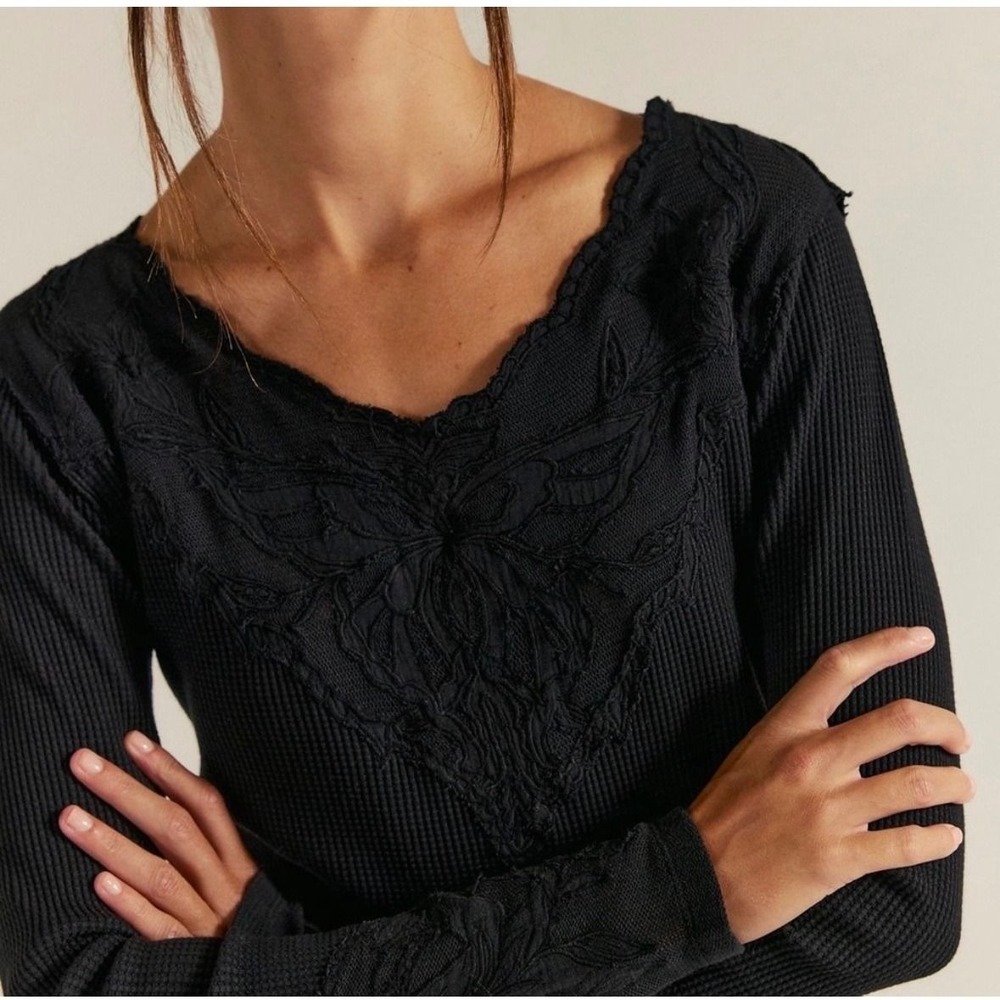 Free People Butterfly Cuff long sleeve thermal tee black XL embroidered new nwt - Picture 5 of 12
